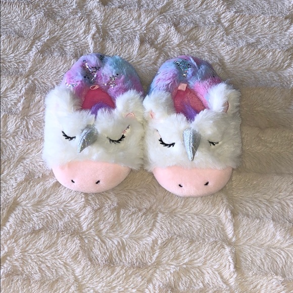 wonder nation Other - 🛍2/$10 NWOT Unicorn Slippers